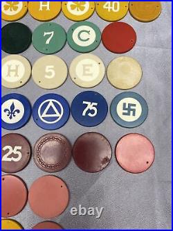 44 VTG CLAY Inlaid Salesman Sample Poker Chips Crest & Seal $500 Clover Paranoid