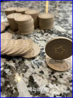 Kardwell Horsehead Right CLAY POKER CHIPS withgold star. Vintage poker chips