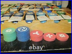 Lot of 1000+ Vintage Clay poker Chips In Case, Many Different Logos
