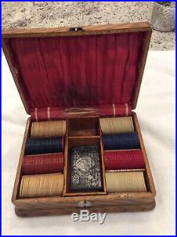 Vintage Clay & Bakalite Poker Chips Gambling set with Wooden Case
